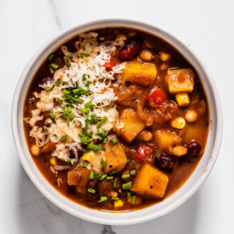 A bow of hearty pumpkin chili