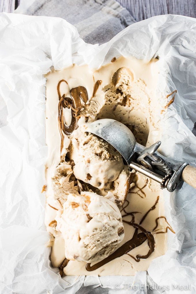 This easy to make Salted Caramel No Churn Ice Cream is as good as it gets. It's super creamy and delicious and is made without an ice cream maker. You will LOVE it! | theendlessmeal.com