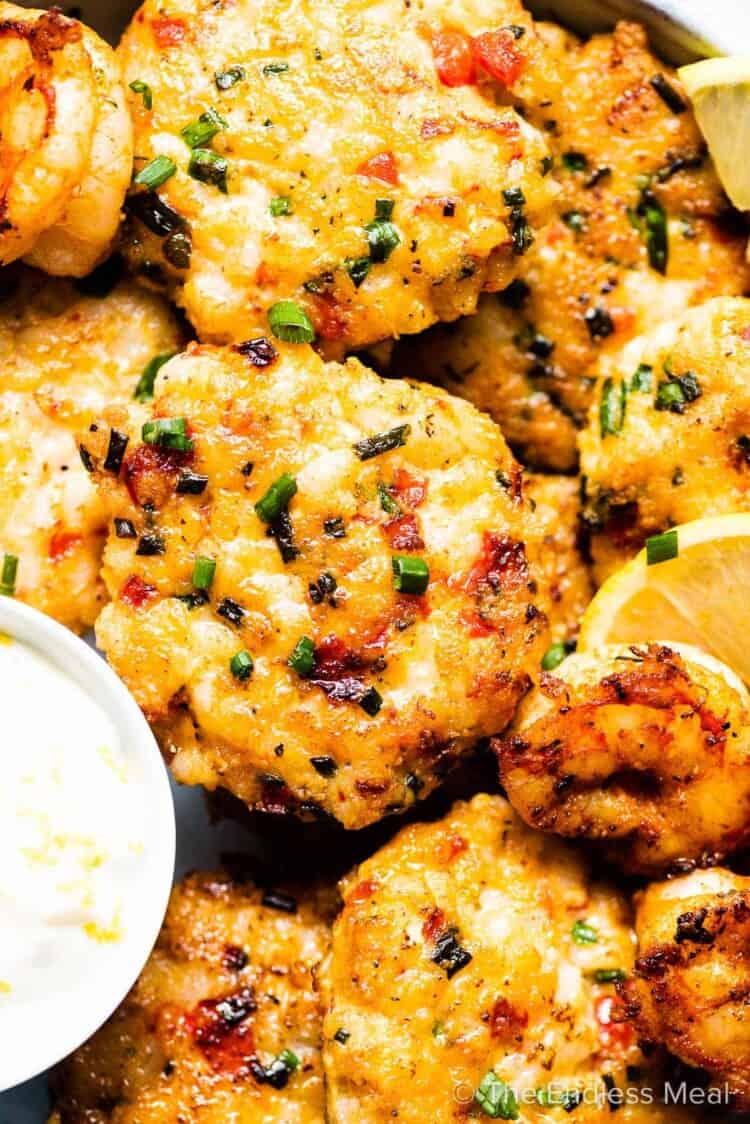 Tender Shrimp Cakes with Lemon Aioli
