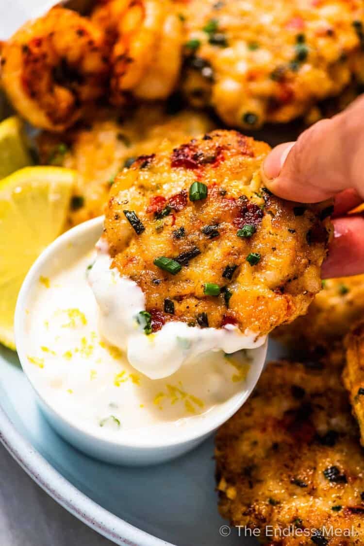 Tender Shrimp Cakes with Lemon Aioli