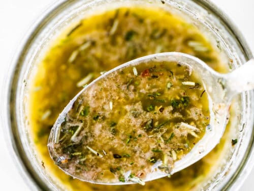 Homemade Italian Salad Dressing (5 minute recipe!)