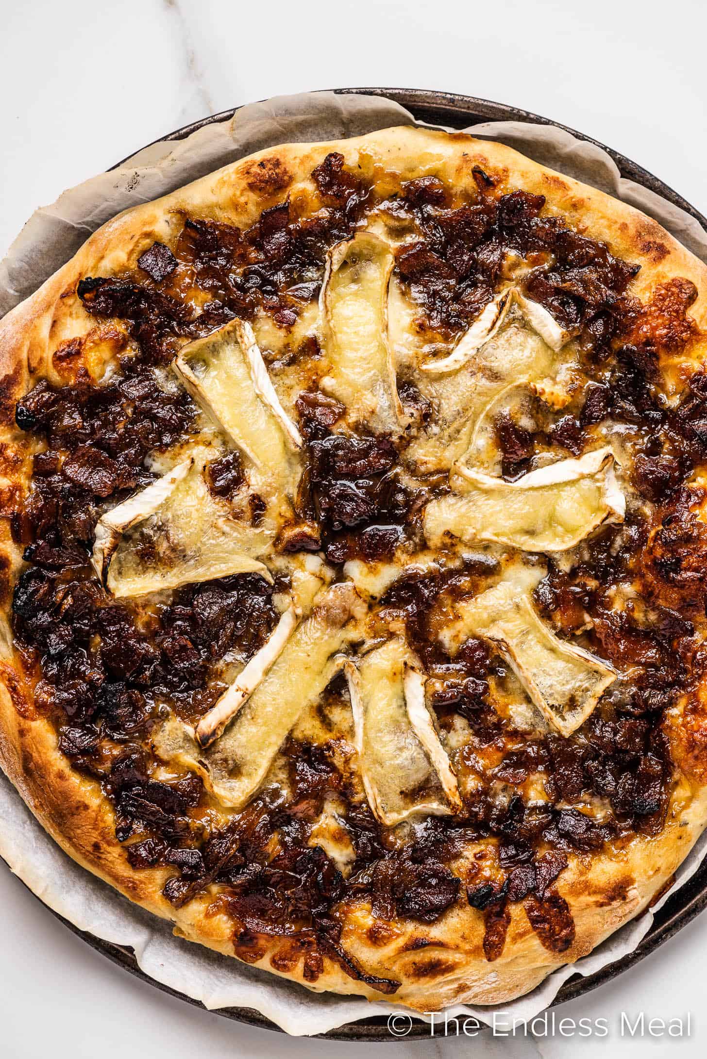 a close of of Bacon Jam Pizza