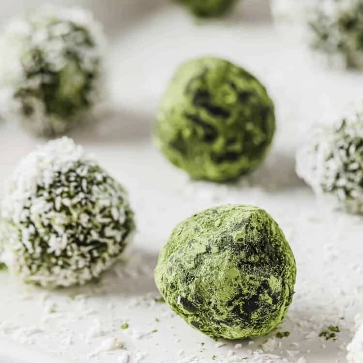 energy balls made with matcha and coconut