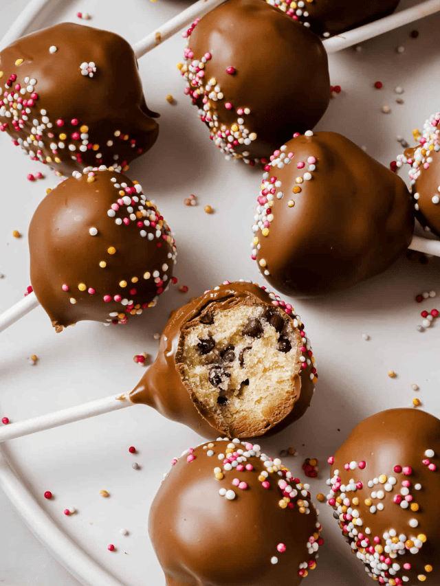 COOKIE DOUGH CAKE POPS STORY